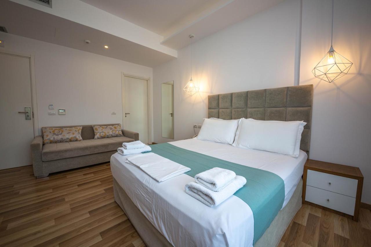 Bianco Hotel Ксамил Екстериор снимка