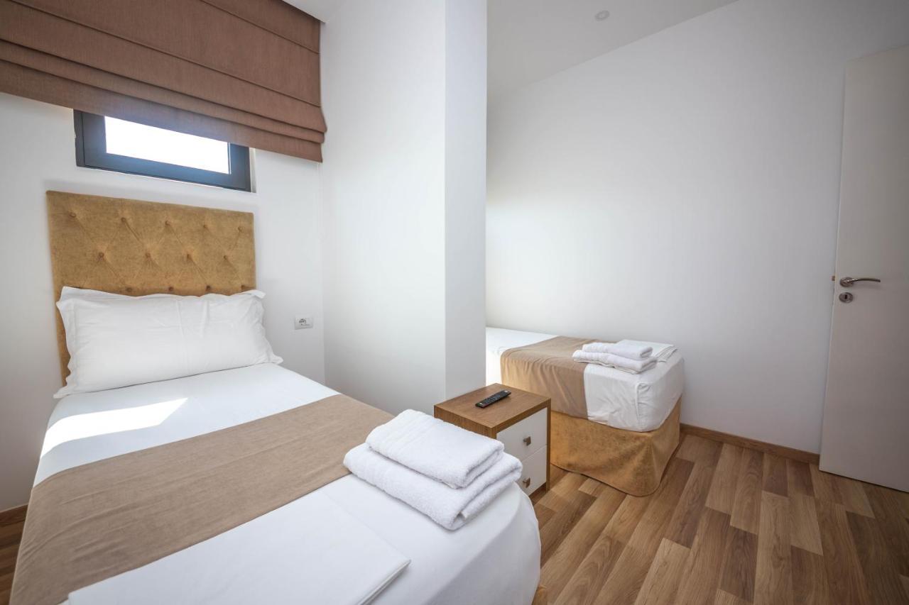 Bianco Hotel Ксамил Екстериор снимка