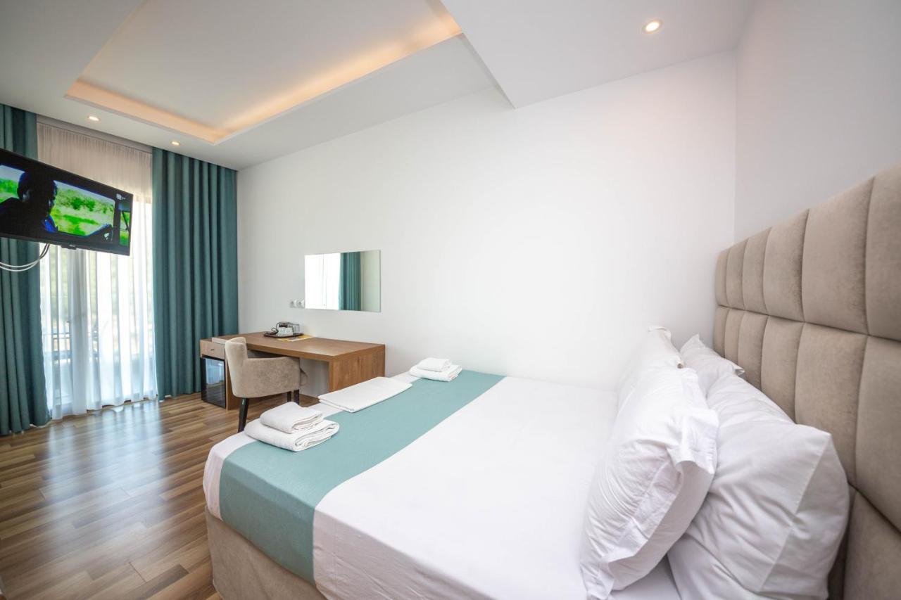 Bianco Hotel Ксамил Екстериор снимка