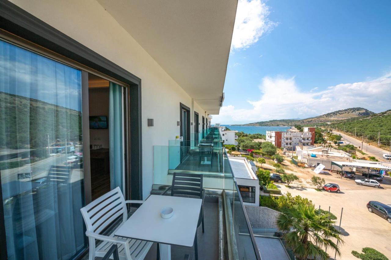 Bianco Hotel Ксамил Екстериор снимка