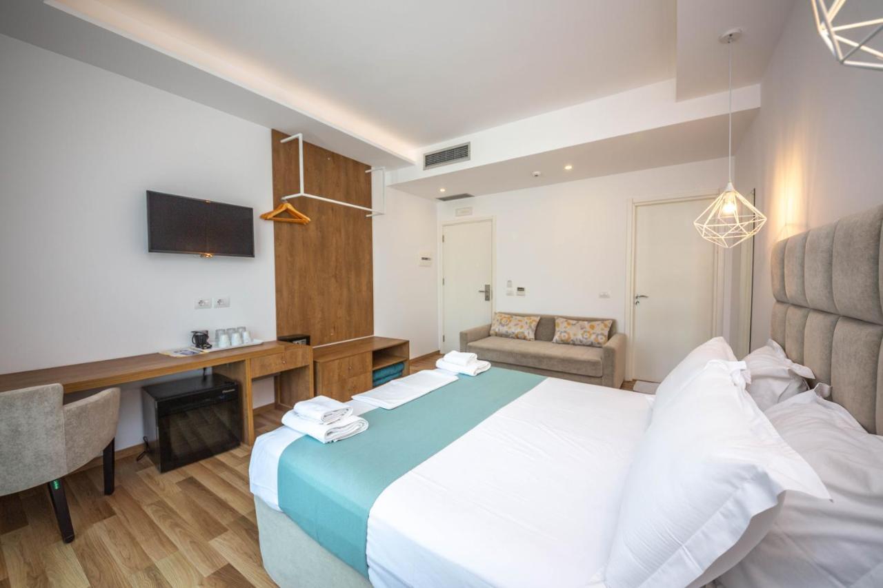 Bianco Hotel Ксамил Екстериор снимка