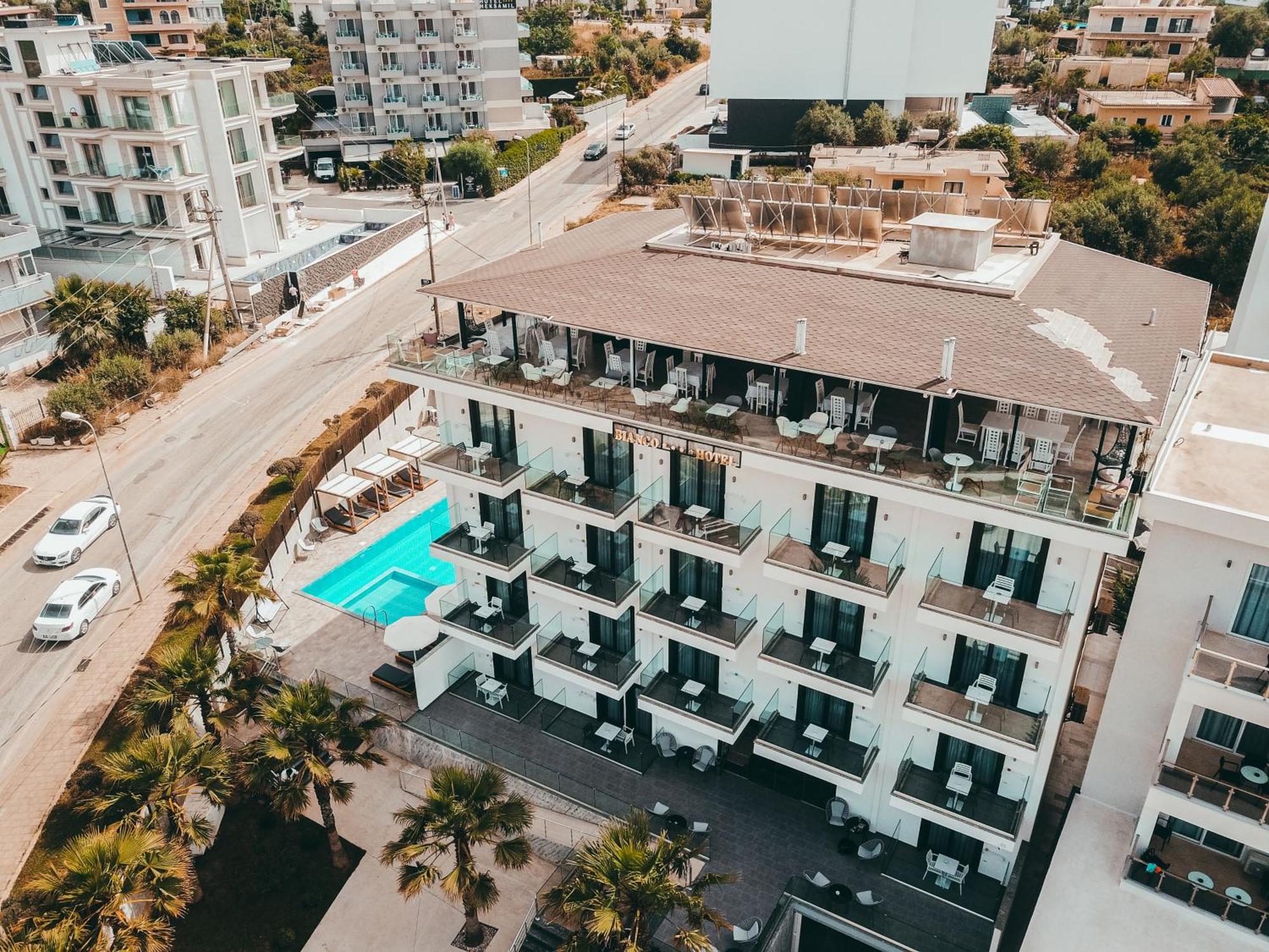 Bianco Hotel Ксамил Екстериор снимка