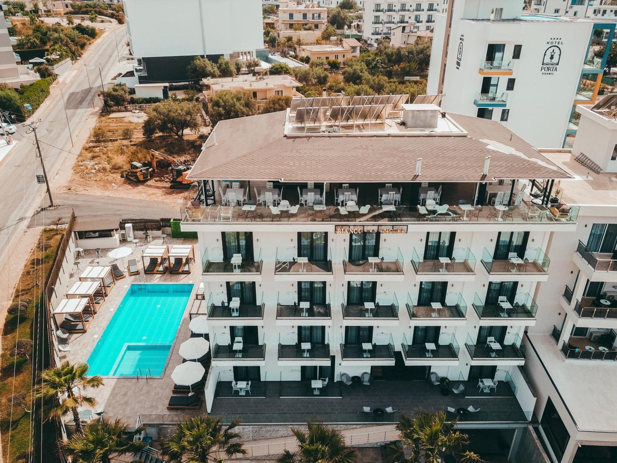 Bianco Hotel Ксамил Екстериор снимка