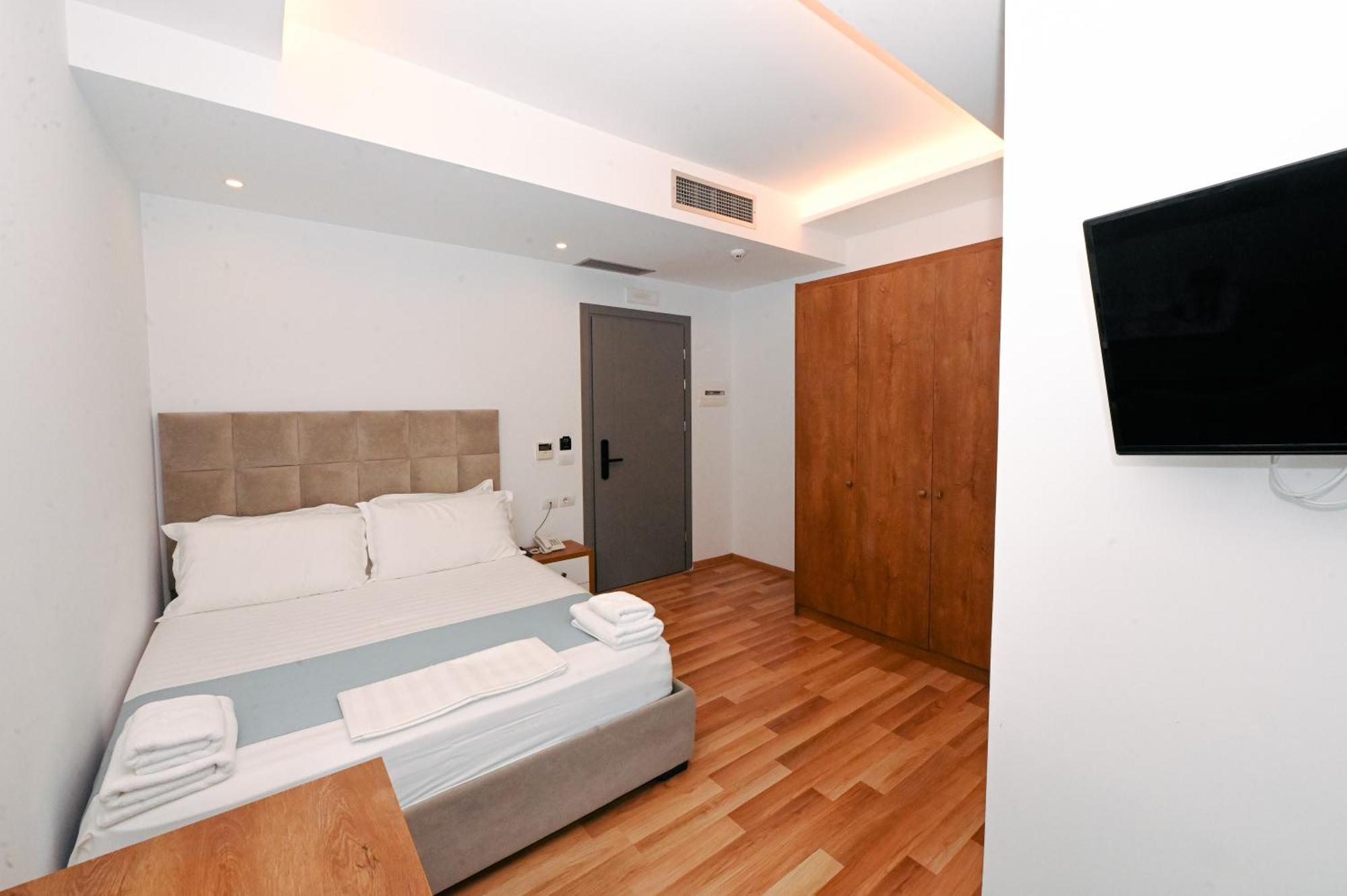 Bianco Hotel Ксамил Екстериор снимка