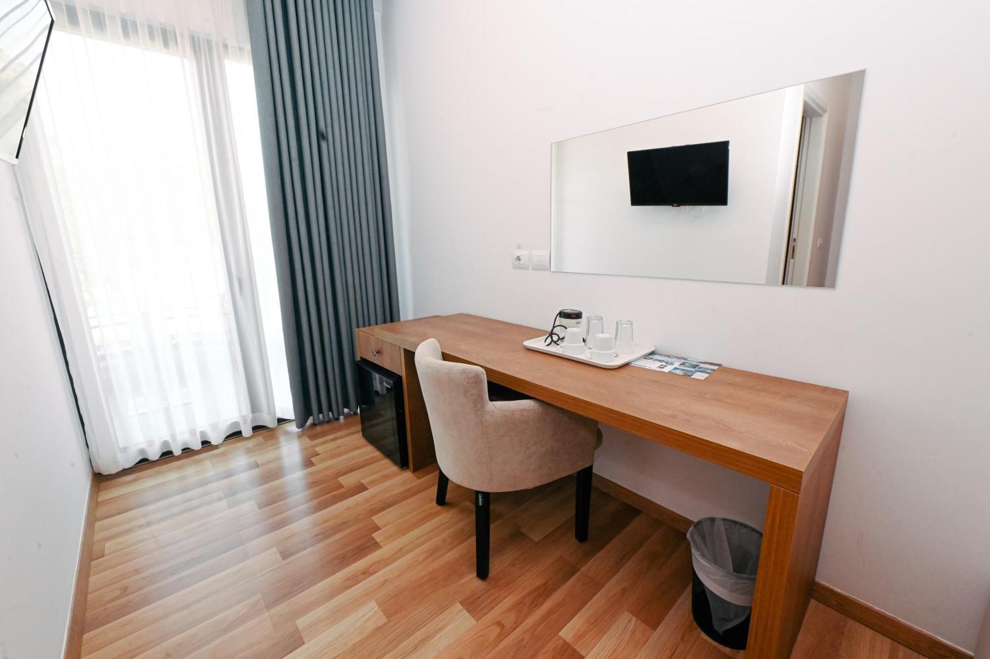 Bianco Hotel Ксамил Екстериор снимка