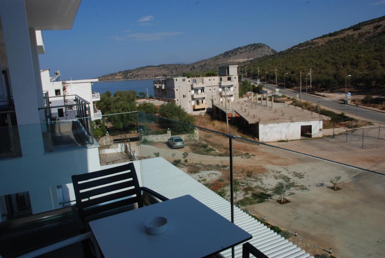 Bianco Hotel Ксамил Екстериор снимка