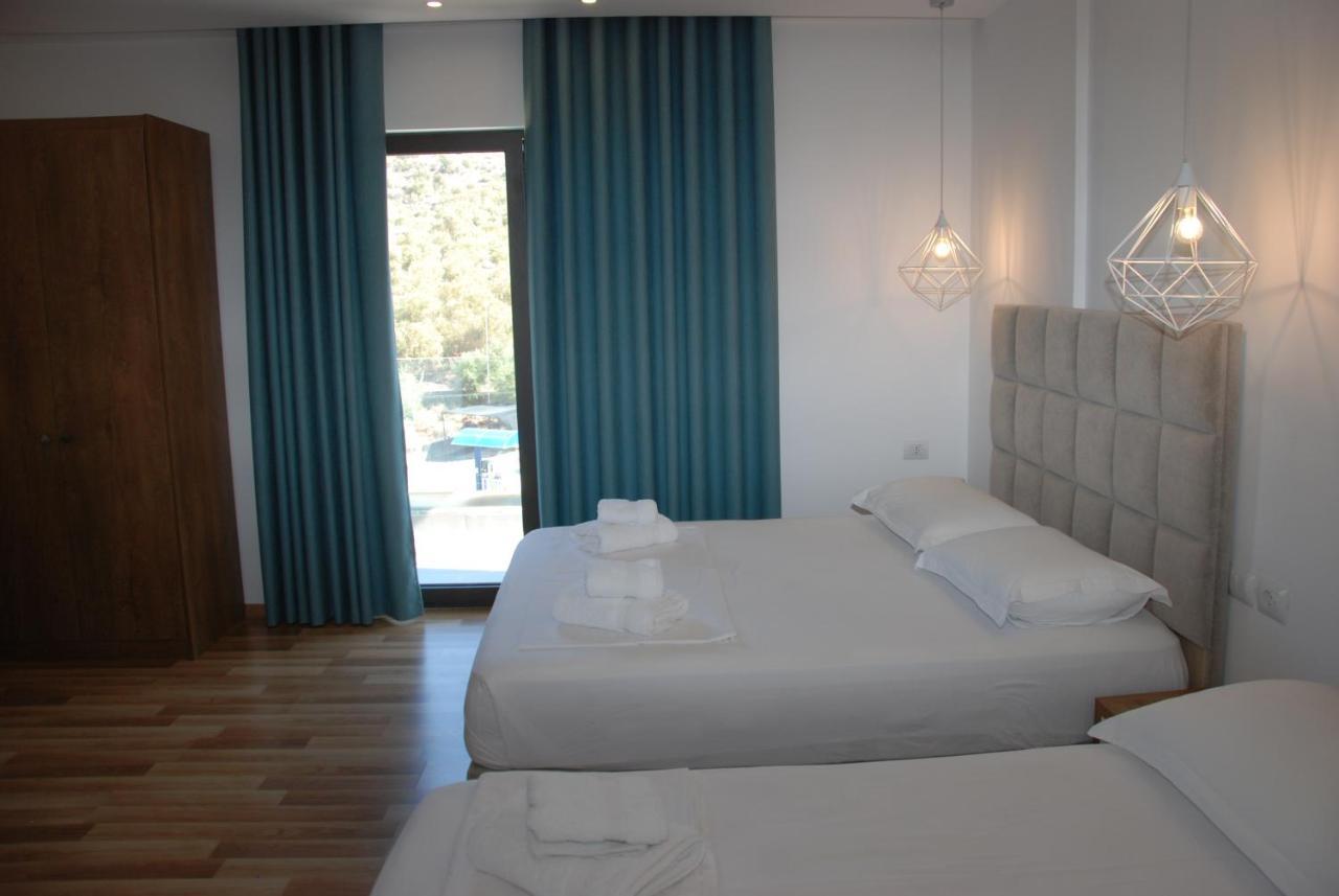 Bianco Hotel Ксамил Екстериор снимка